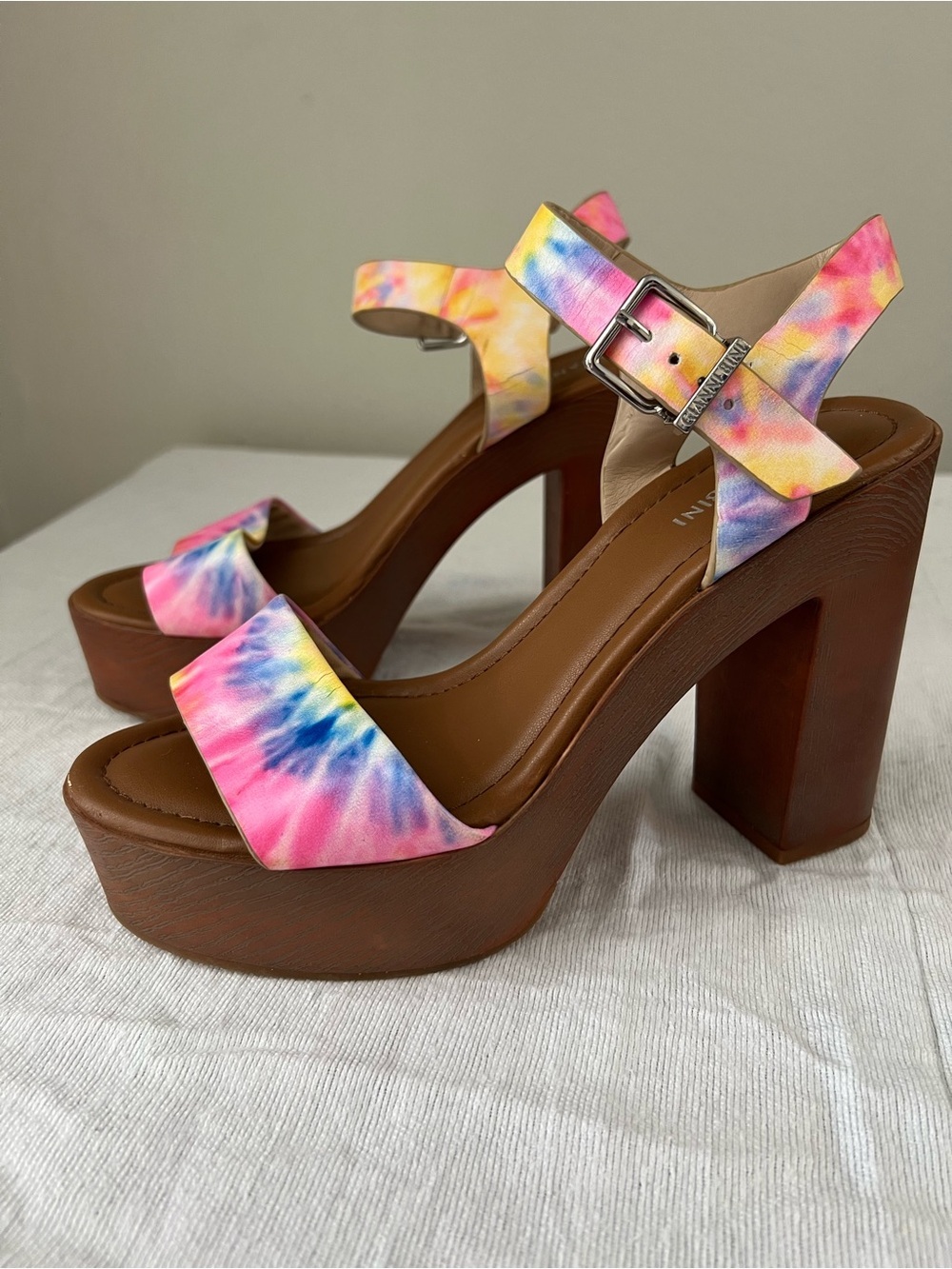 Gianni Bini Tie Dye Platform Heels Size 7.5